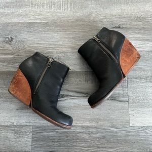Kork-Ease Chandra ankle boots in Black Full Grain Leather size 7.5